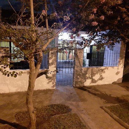 Posada La Isla Ezeiza Esteban Echeverria Exterior photo